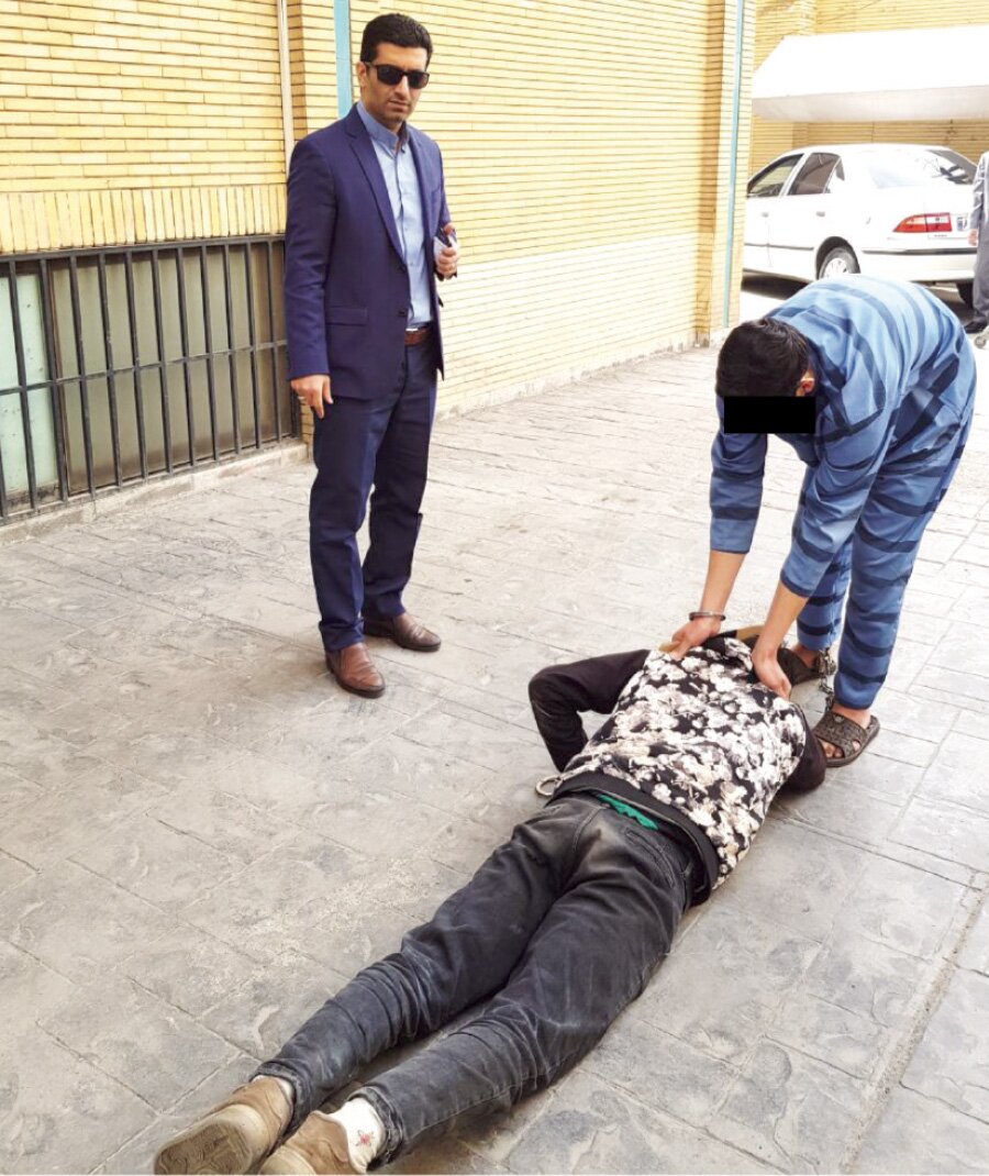 قاتل پدرکش: پشیمان شدم، اشتباه کردم! + عکس