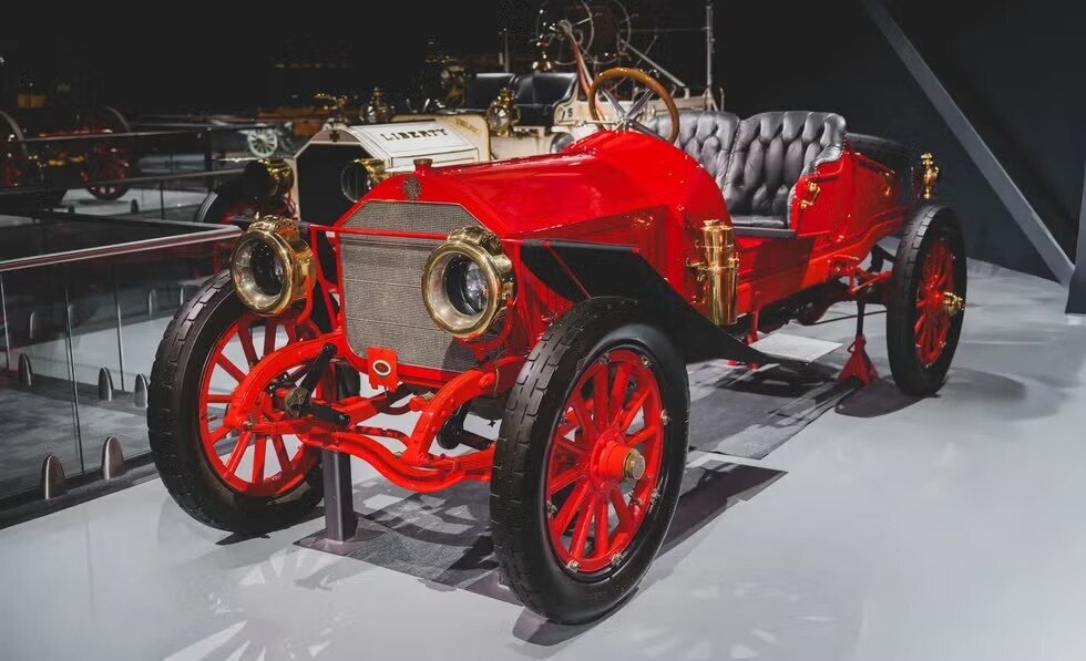 فروش ماشین‌های آتش‌نشانی با قدمت ۱۰۰ ساله + تصاویر