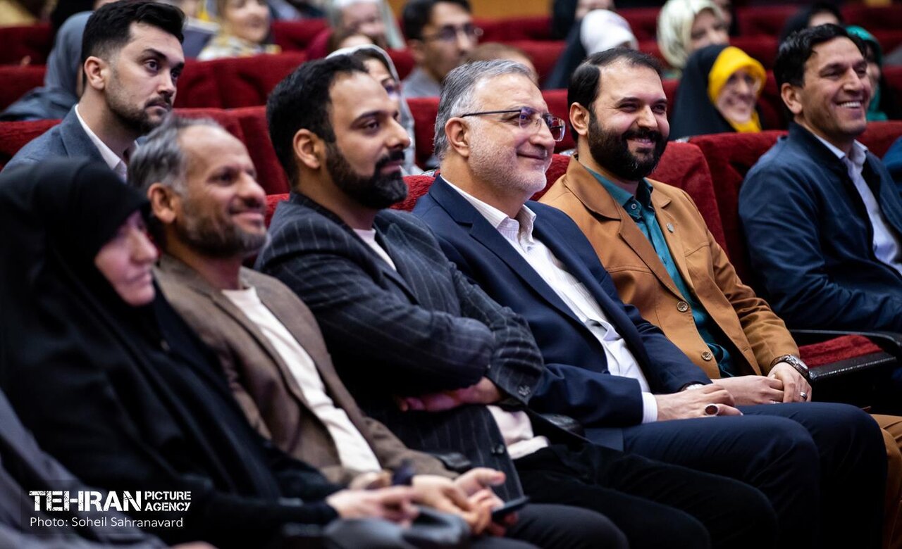 تأکید بر راه‌اندازی «سرزمین شعر و ادب» و تقویت هویت ادبی پایتخت