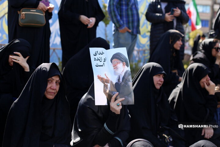 تجمع مردم تهران در عزای شهادت رهبر معظم انقلاب