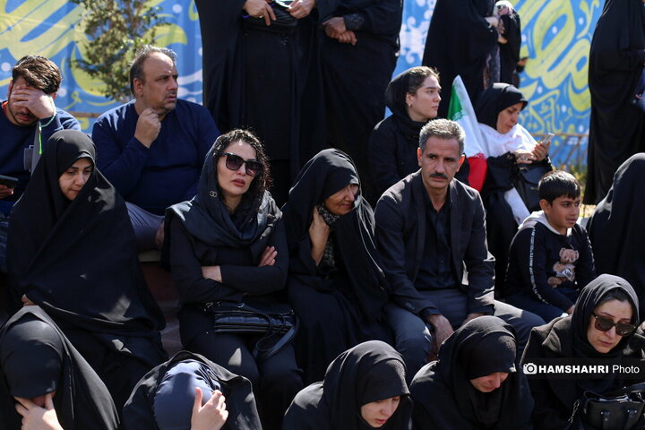 تجمع مردم تهران در عزای شهادت رهبر معظم انقلاب