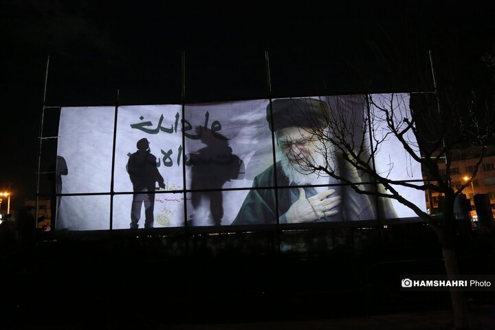 تجمع مردم برای شهادت امام خامنه ای در میدان انقلاب