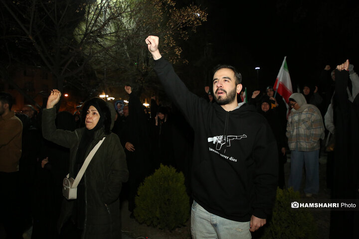 تجمع مردم تهران در عزای شهادت رهبر معظم انقلاب