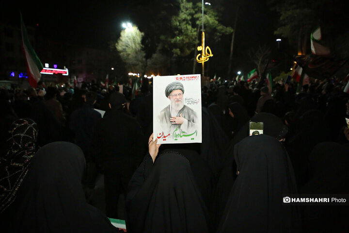 تجمع مردم تهران در عزای شهادت رهبر معظم انقلاب