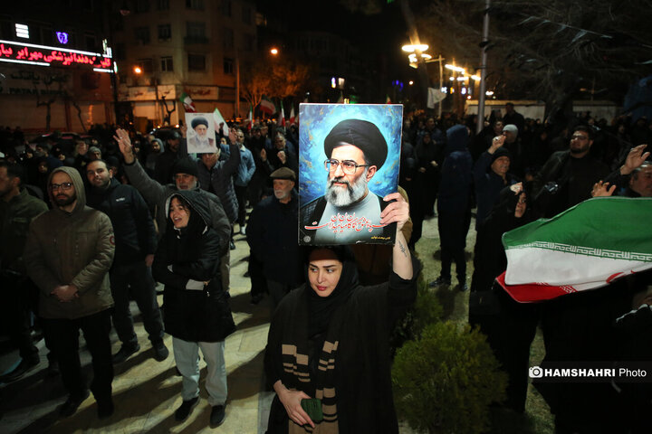 تجمع مردم تهران در عزای شهادت رهبر معظم انقلاب