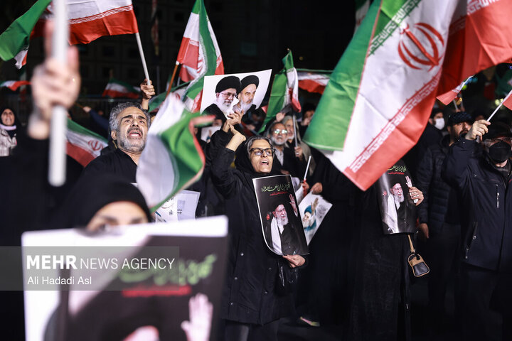 عزاداری و تجمع مردمی در سوگ رهبر شهید