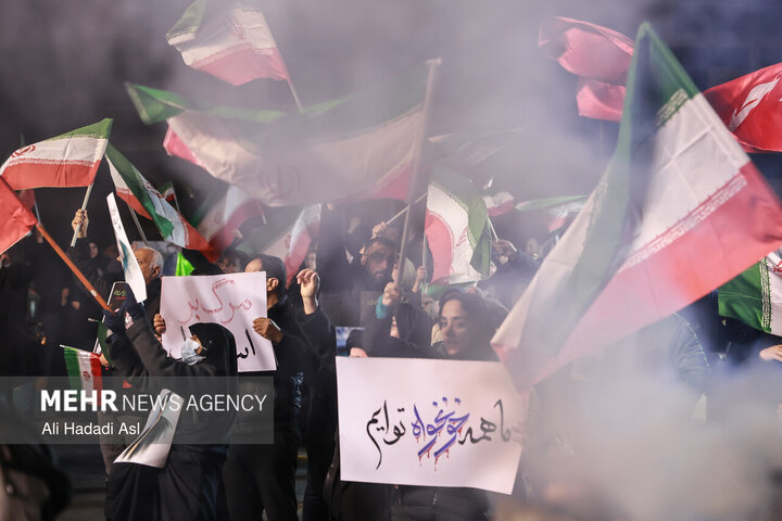 عزاداری و تجمع مردمی در سوگ رهبر شهید