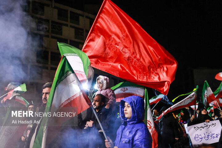عزاداری و تجمع مردمی در سوگ رهبر شهید