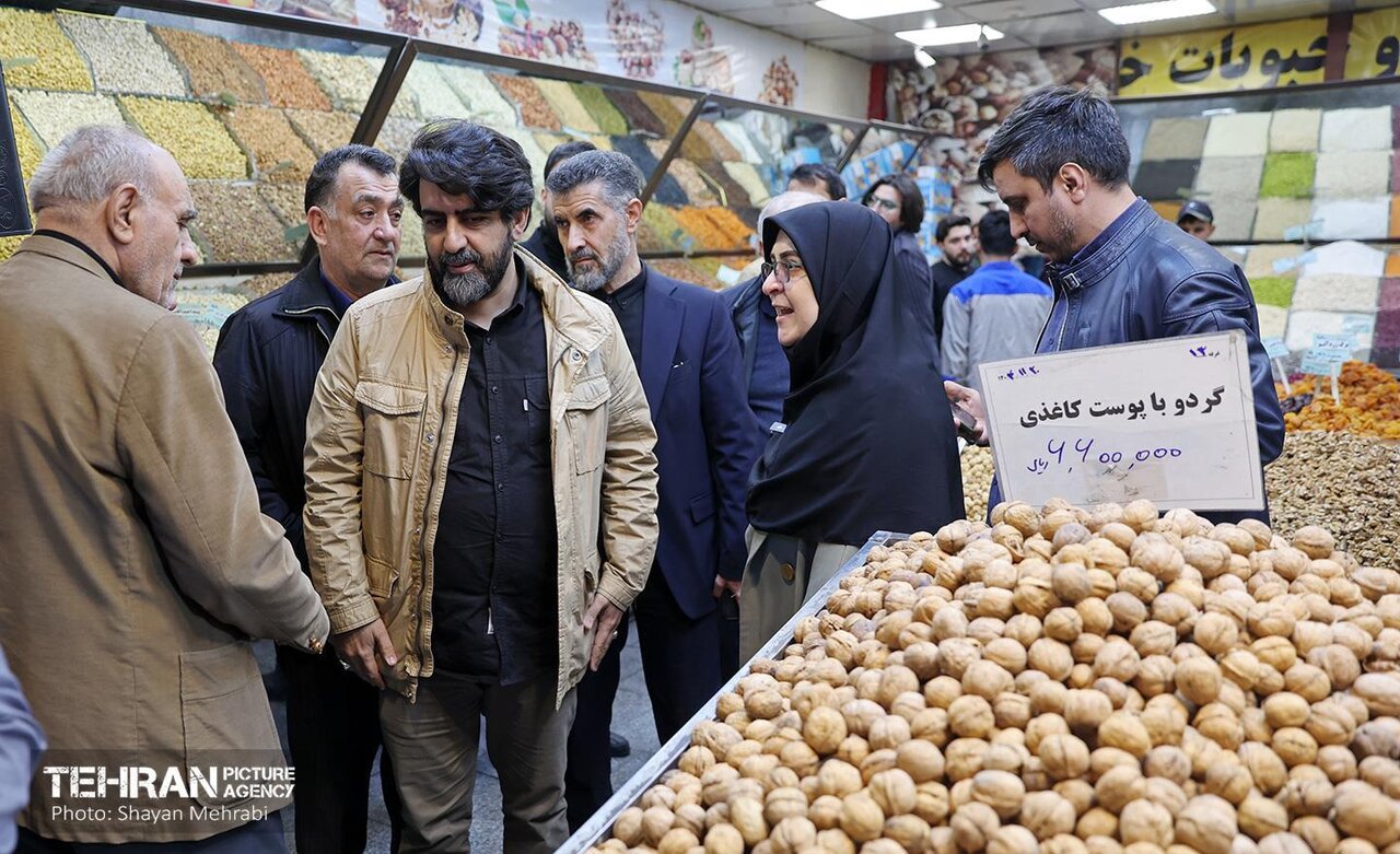 بازدید سخنگوی دولت از تره بار و شهروند