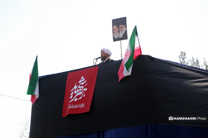 مراسم نماز جمعه تهران به امامت حجت الاسلام حاج علی اکبری