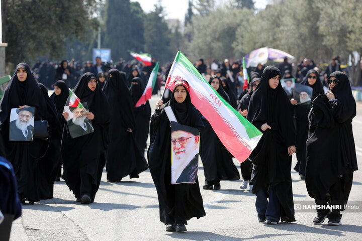 مراسم نماز جمعه تهران به امامت حجت الاسلام حاج علی اکبری
