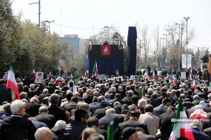مراسم نماز جمعه تهران به امامت حجت الاسلام حاج علی اکبری