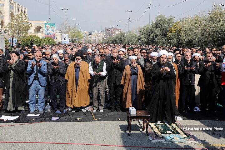 مراسم نماز جمعه تهران به امامت حجت الاسلام حاج علی اکبری