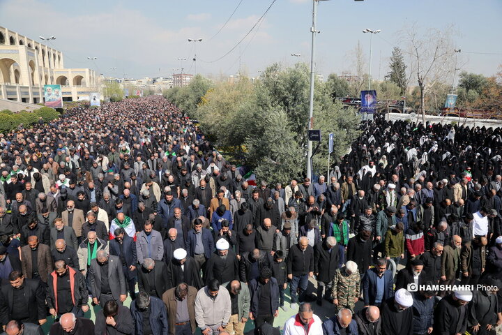 مراسم نماز جمعه تهران به امامت حجت الاسلام حاج علی اکبری