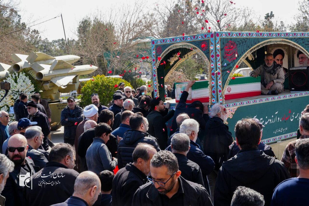 خانواده شهدا درگیر مراحل اداری نمی شوند