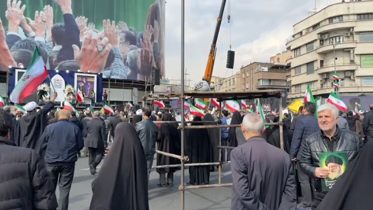 حال و هوای میدان انقلاب