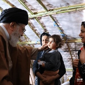 یک خاطره از سومین رهبر انقلاب در جایی که فکرش را نمی‌کنید + تصاویر