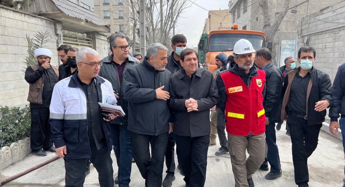 بازدید محمد مخبر از مناطق جنگی تهران همراه مدیران شهری
