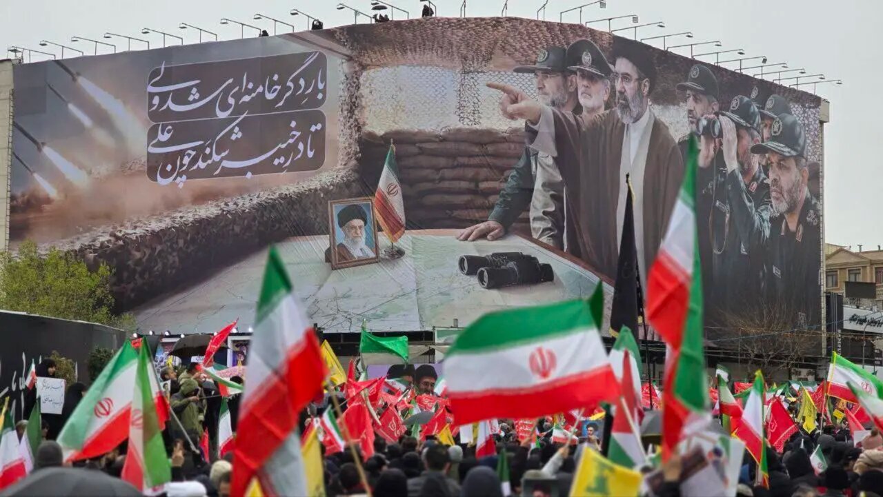 تصاویری از خاصترین روز قدس پس از انقلاب زیر بمباران دشمن