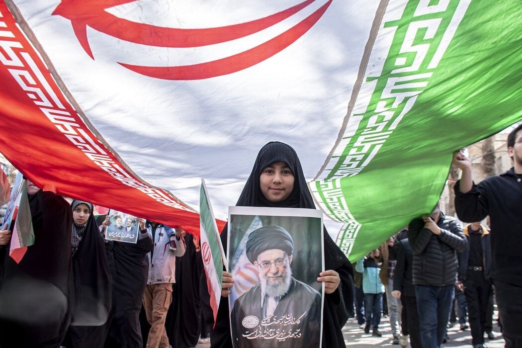 تصاویری از خاص‌ترین روز قدس پس از انقلاب زیر بمباران دشمن