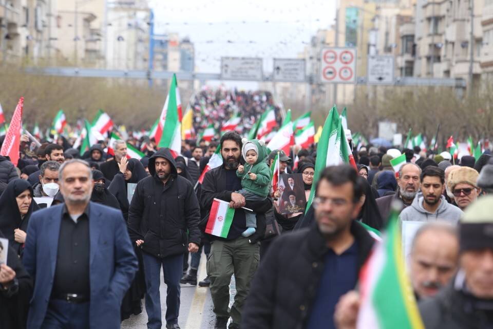تصاویری از خاص‌ترین روز قدس پس از انقلاب زیر بمباران دشمن