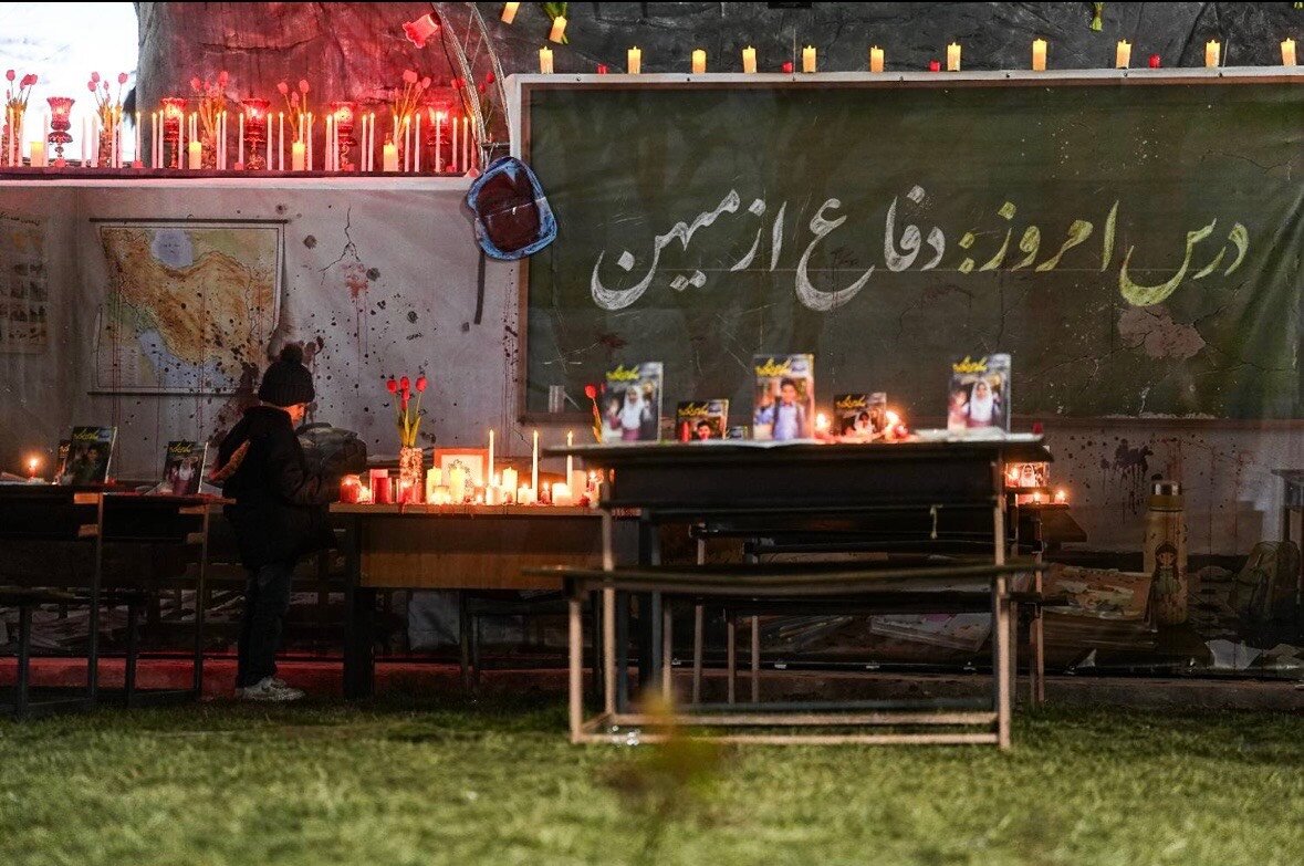 بازآفرینی مدرسه شجره طیبه میناب در میدان ونک