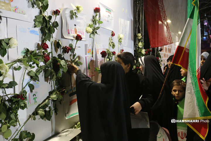 تجمع دانش آموزان به یاد شهدای مدرسه میناب