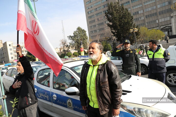 مراسم تجمع نوجوانان در میدان امام خمینی
