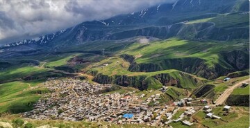 روستای چشمه‌های آب گرم | تابستان و زمستان اینجا دیدنی است
