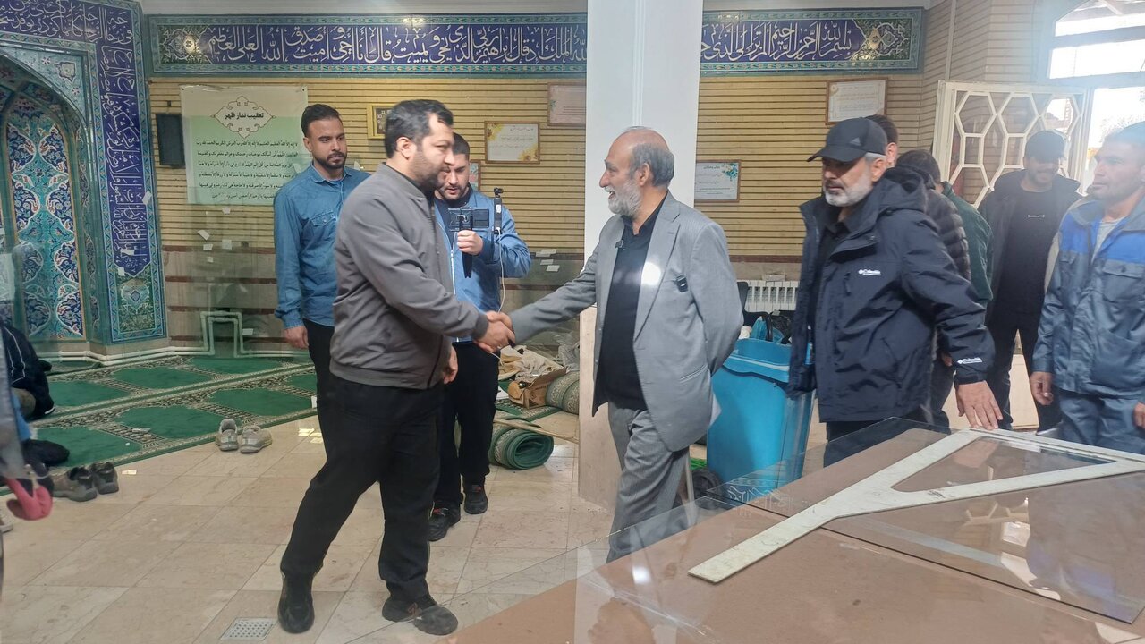 فروزنده در منطقه4
