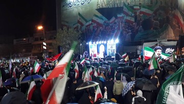 پهبادها در میدان ولیعصر (عج) به پرواز در می آیند