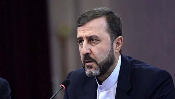 واکنش ایران به تصمیم فرانسه و انگلیس به اعزام ناو جنگی به خلیج فارس