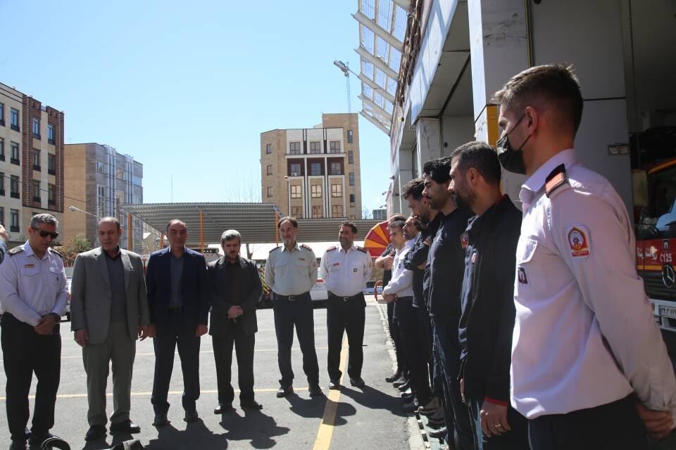بازدید فرماندار از ایستگاه آتش نشانی