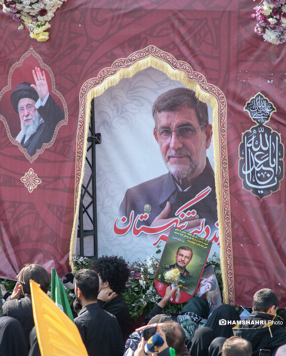 تشییع شهید تنگسیری در میان حضور پرشمار مردم تهران
