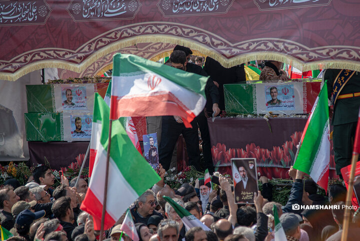 تشییع شهید تنگسیری در میان حضور پرشمار مردم تهران