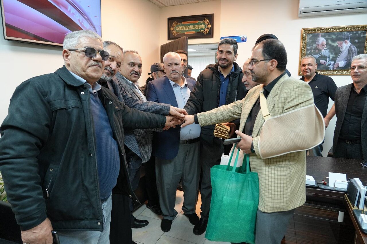 عیادت موکب داران عراقی از مجروحان جنگی تهران
