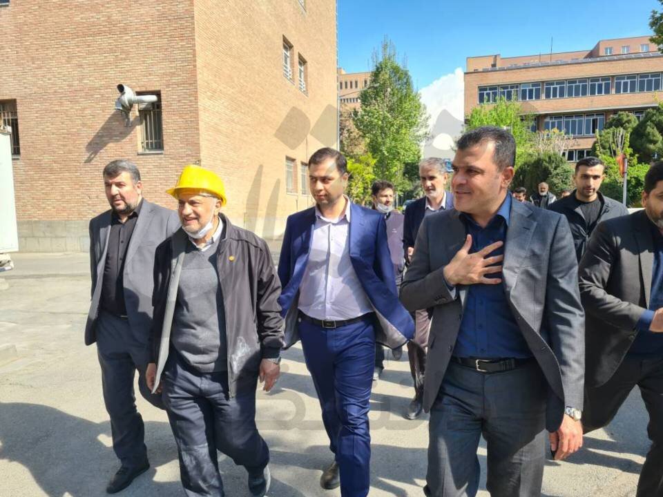 تصاویری از حضور معاون علمی رئیس جمهور و وزیر اقتصاد در دانشگاه شریف