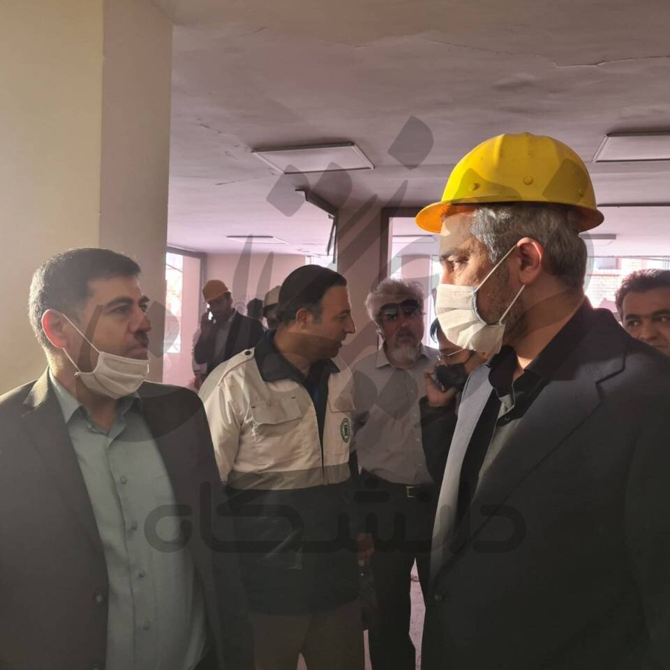 تصاویری از حضور معاون علمی رئیس جمهور و وزیر اقتصاد در دانشگاه شریف