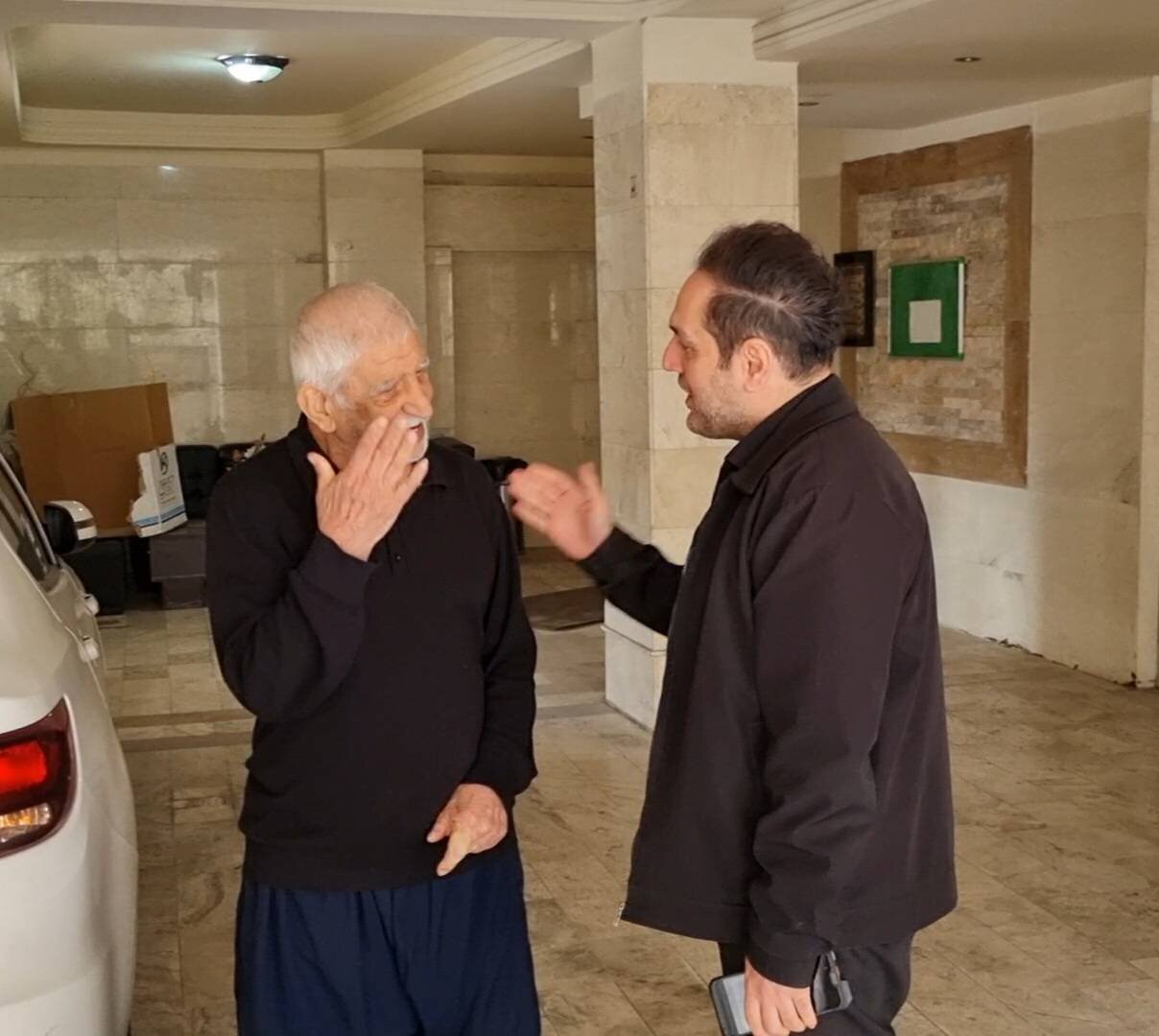 در خدمت به مردم کلمه رئیس و مرئوس معنا ندارد