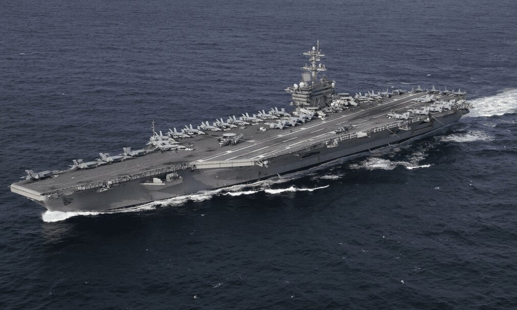 ناو گروه هواپیمابر CVN 72 - ناو CVN 72