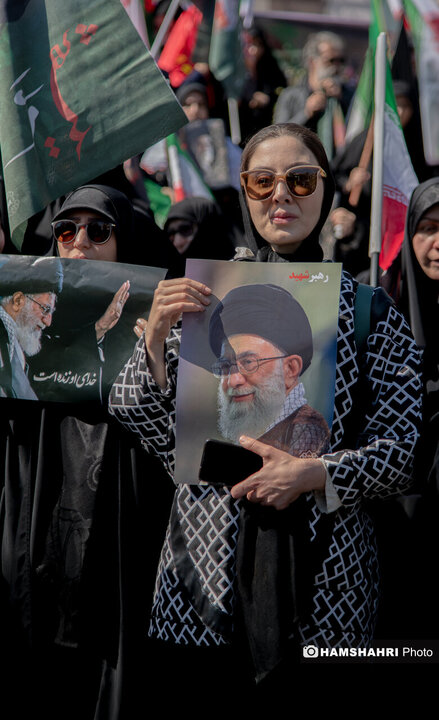 مراسم سوگواری در چهلمین روز شهادت رهبر شهید انقلاب اسلامی ایران
