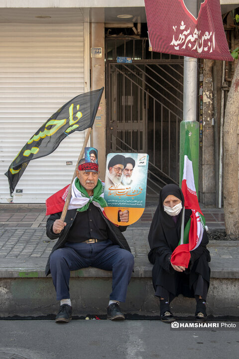 مراسم سوگواری در چهلمین روز شهادت رهبر شهید انقلاب اسلامی ایران