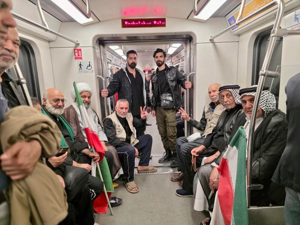 مسافران عراقی در مترو