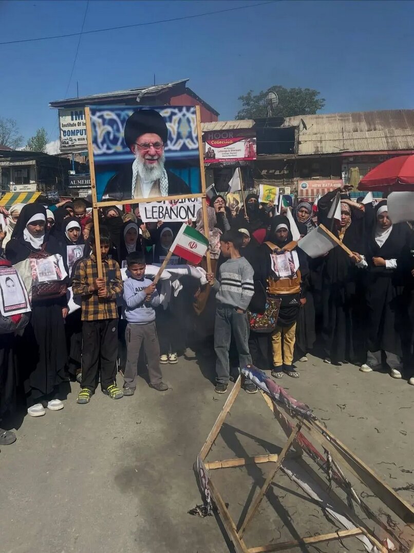 اربعین جهانی یک رهبر | مرزها در سوگ امام شهید رنگ باختند