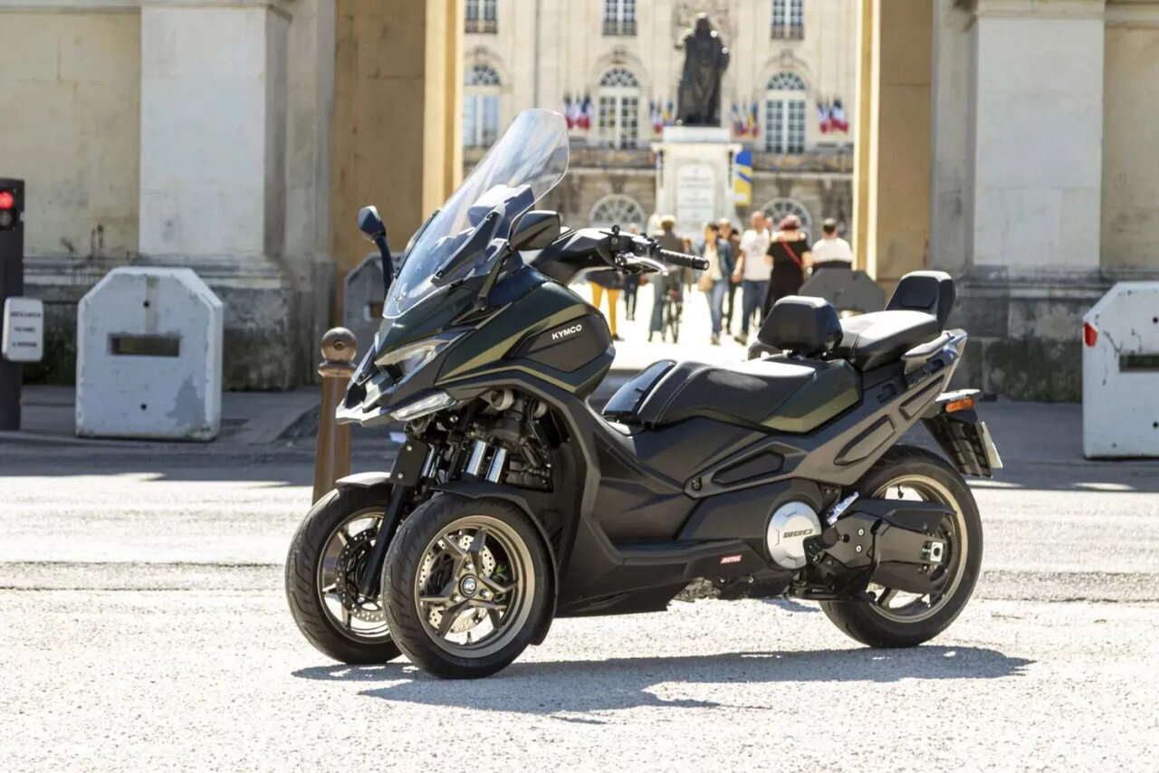 قدرتمندترین اسکوتر سه چرخ جهان + تصاویر | شاهکار تایوانی که رقبای ژاپنی را به چالش کشید