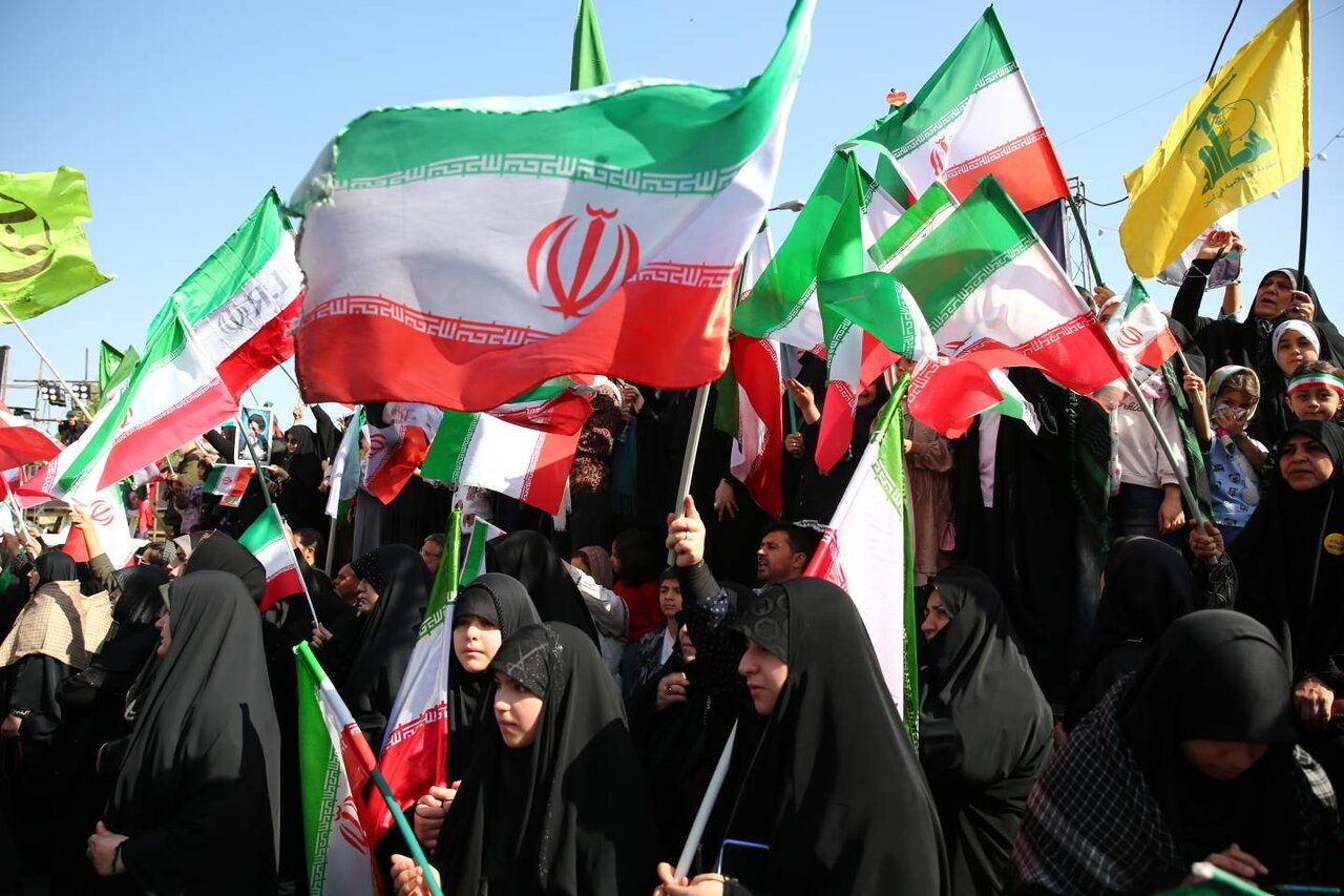 از پویش میلیونی تا بیعت خیابانی؛ روایت دختران جانفدا در قلب تهران