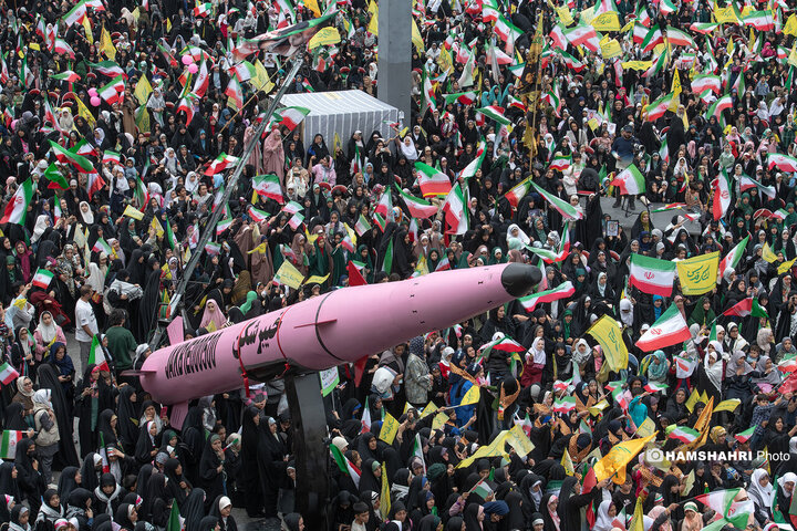 اجتماع دختران آرمانی در میدان امام حسین