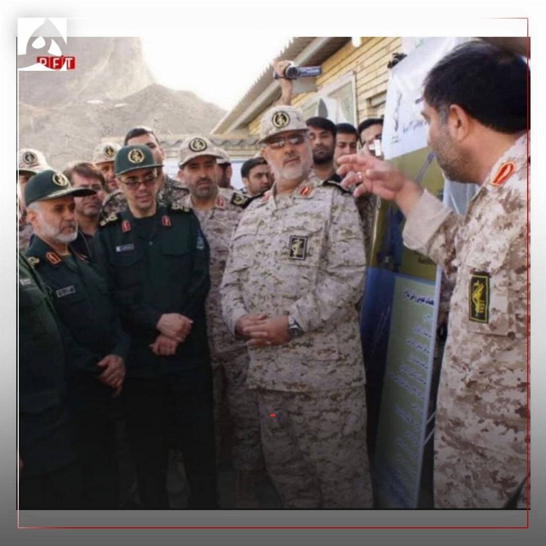 تصویری از فرماندهان شهید سپاه در شبیه سازی بستن و کنترل تنگه هرمز
