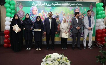 رونمایی از کتاب نوجوان تکه نهم پایتخت در امامزاده عبدالله