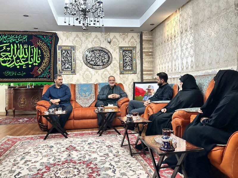 شهردار تهران در منزل سرلشکر شهید عزیز نصیرزاده+تصاویر